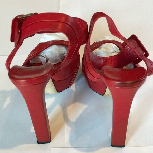 Red Gucci Heels - Picture 6 of 6